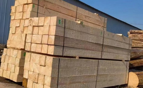 四川许总采购10*10*4米的建筑木方,用于桥梁项目